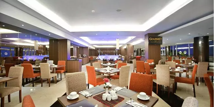 A cozy place with the perfect spot to have breakfast, lunch or even dinner or drinks to stay while have a business or holiday in Kupang