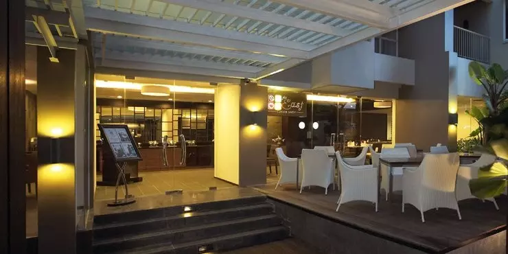 Enjoy our lavish buffet or Ala Carte menu, specialities of Balikpapan culinary.