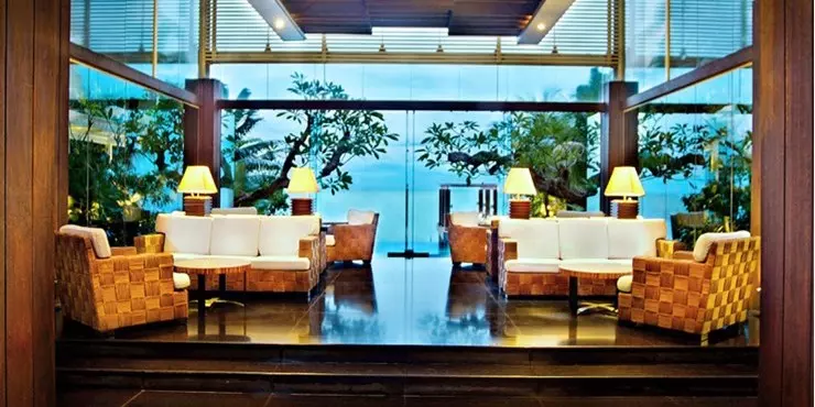 Feel the relaxing ambience upon your arrival, sea and sky will spoil your eyes after a long journey in Balikpapan.