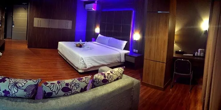 The best Suite room in the hotel. Completed with sofa and full of amenities in room. Matan Suite suitable for Individual traveller.
