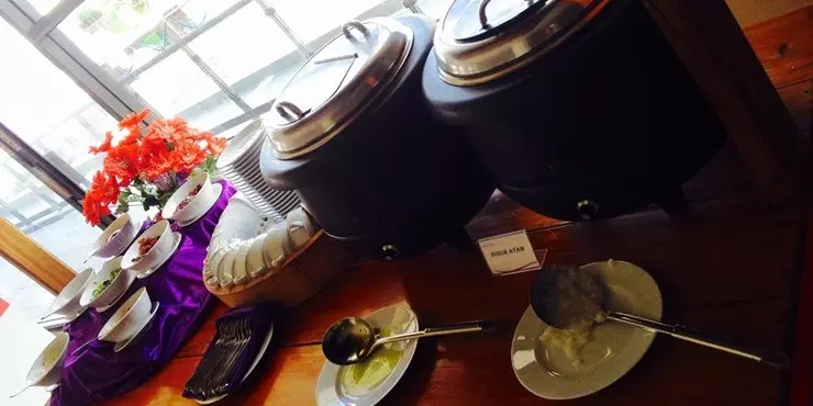 Porridge corner are available in daily breakfast at Cozy restaurant.