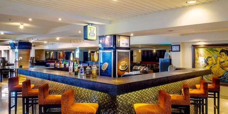 cozy bar for cocktail, mocktail and non alcohol drink in Kuta bal