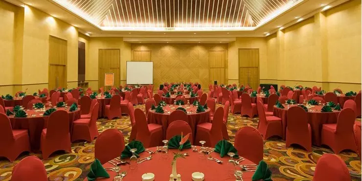 Ballroom to host business meeting, workshop, training or wedding, birthday party or any reception in in modern stylish classy hotel in manado
