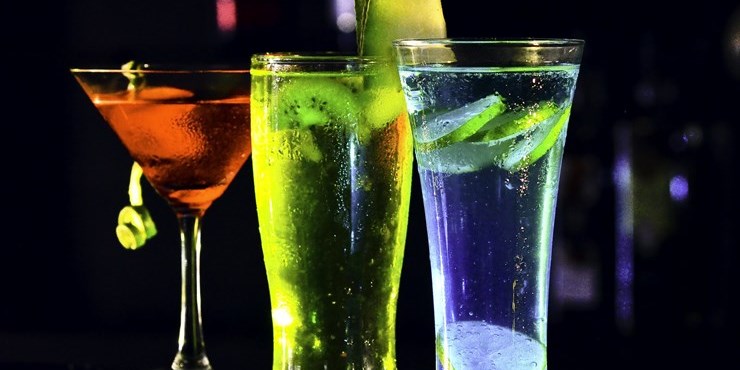 Variety of drink combinations can be enjoyed while listening live music