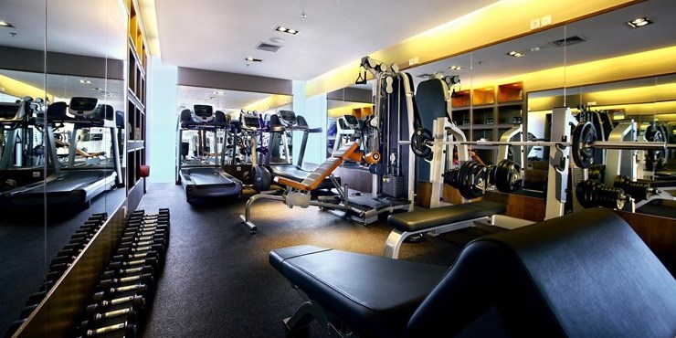 Master FIT memiliki berbagai peralatan olahraga berkualitas termasuk free weights, cardiovascular machines dan perlengkapan latihan beban dan ada juga sauna.